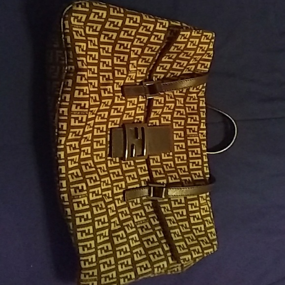 Fendi handbag - Picture 1 of 3